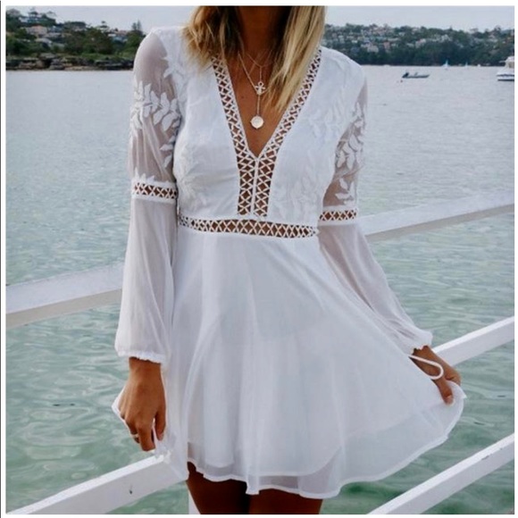 Dresses & Skirts - Pretty in White Summer Sun Dress